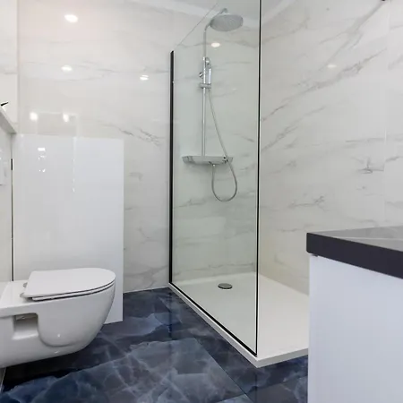 Stunning In Kastel Sucurac With Heated Swimming Pool بيت للعطل Kaštela