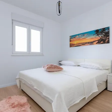 Stunning In Kastel Sucurac With Heated Swimming Pool * Kaštela