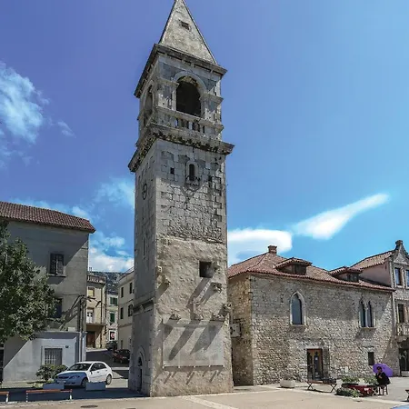 Stunning In Kastel Sucurac With Heated Swimming Pool بيت للعطل Kaštela